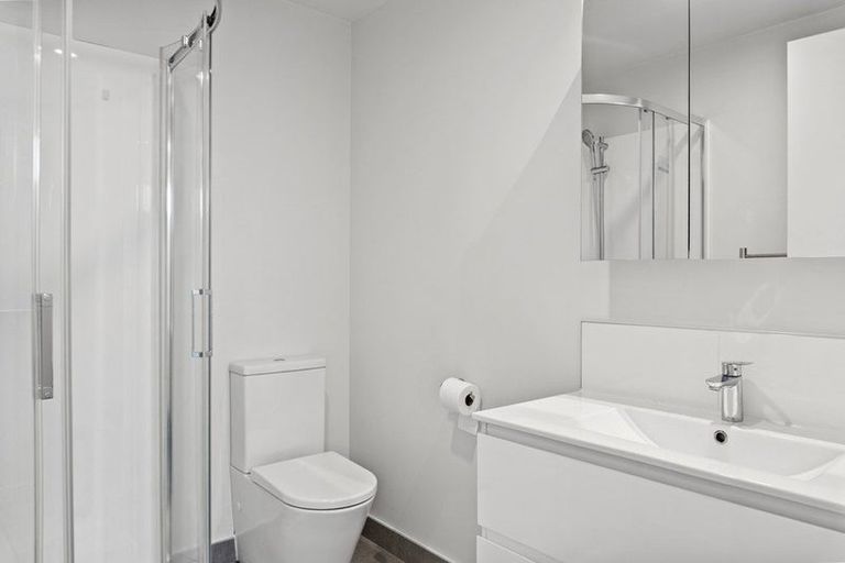 Photo of property in 117 Tarapuka Road, Westgate, Auckland, 0814