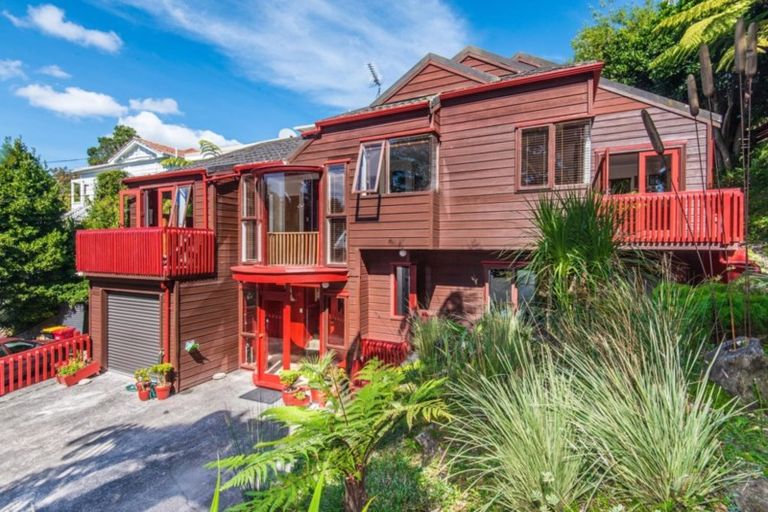 Photo of property in 6a Joll Street, Karori, Wellington, 6012