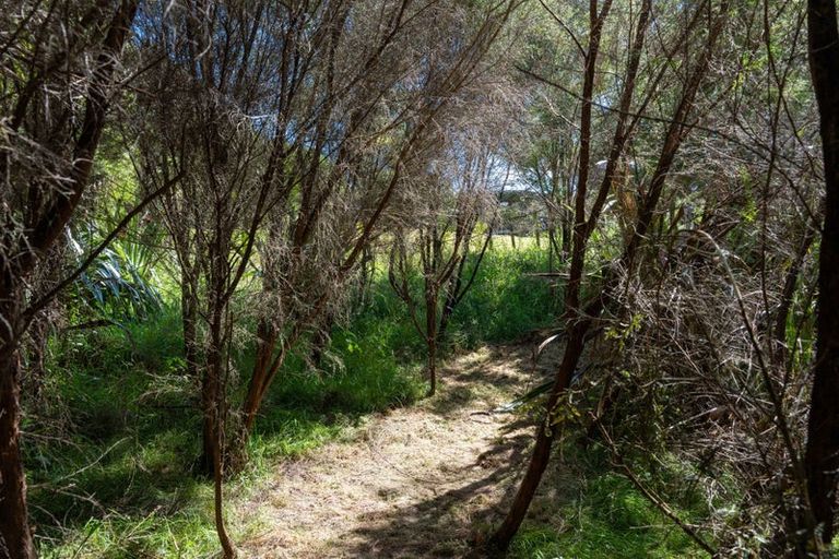 Photo of property in 149 Whaka Street, Maungaturoto, 0583