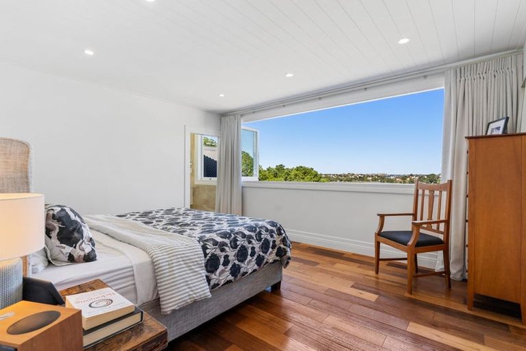 Photo of property in 21 Norwood Road, Bayswater, Auckland, 0622