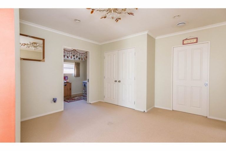 Photo of property in 2a Wattle Street, New Lynn, Auckland, 0600