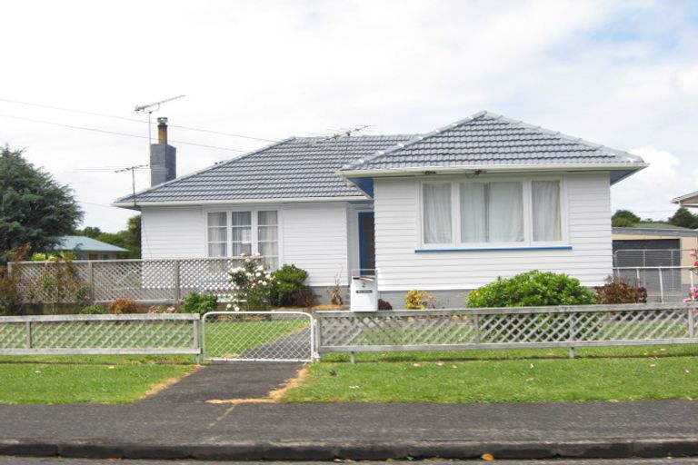 Photo of property in 2 Orchard Rise, Rosehill, Papakura, 2113