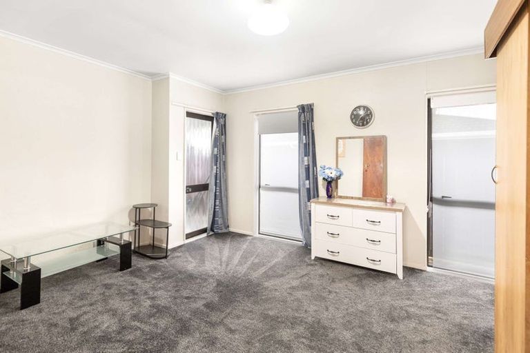 Photo of property in 95 John F Kennedy Drive, Milson, Palmerston North, 4414