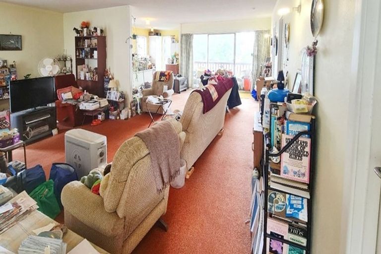 Photo of property in 2/41 Koromiko Street, New Lynn, Auckland, 0600