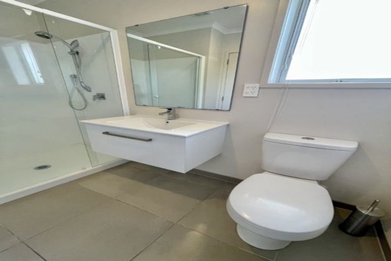 Photo of property in 18 Akeake Lane, Manurewa, Auckland, 2102