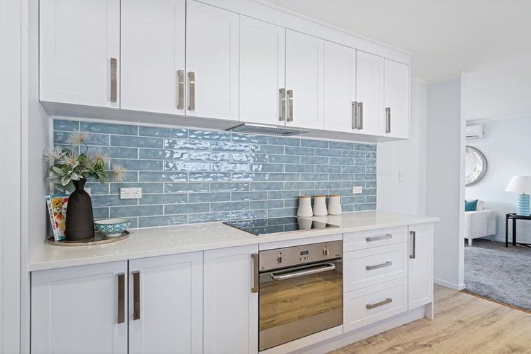 Photo of property in 2/38 Mountbatten Avenue, Hillcrest, Auckland, 0627