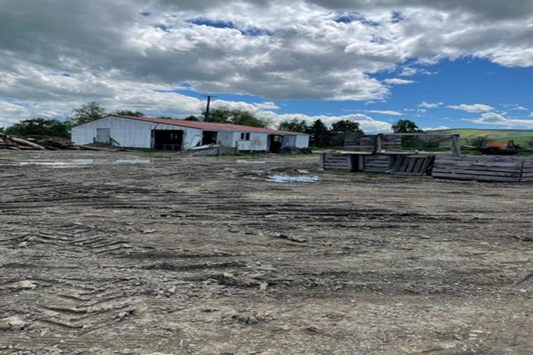 Photo of property in 29 Harbour Endowment Road, South Hillend, Winton, 9783