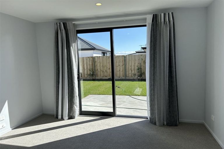 Photo of property in 28 Larissa Road, Halswell, Christchurch, 8025