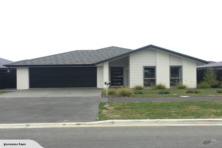 Photo of property in 16 Dunlops Crescent, Marshland, Christchurch, 8083