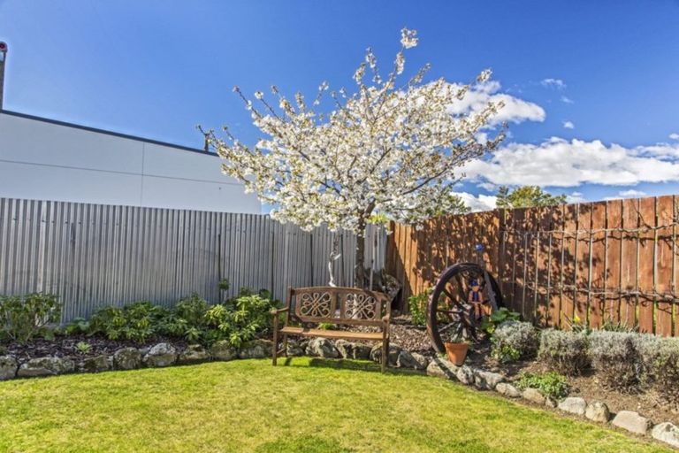 Photo of property in 98a Barry Avenue, Cromwell, 9310