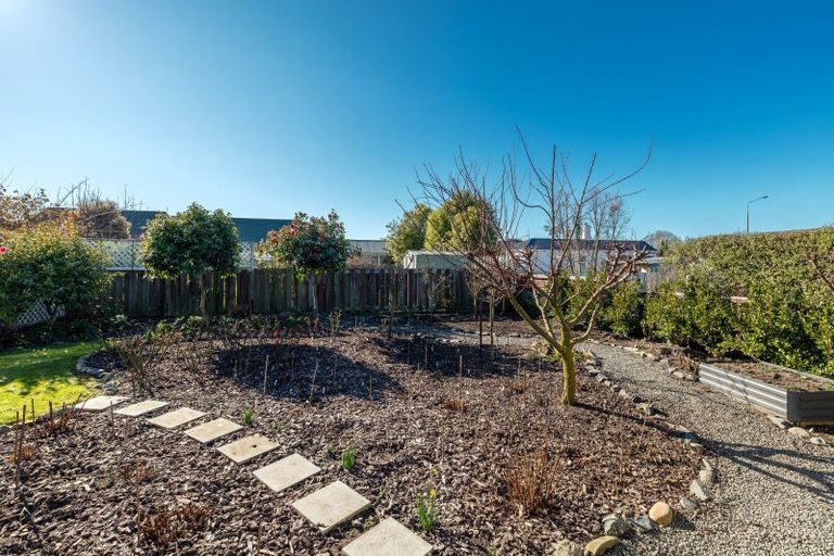 Photo of property in 17 Churchill Place, Waimate, 7924