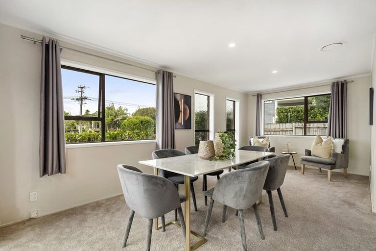 Photo of property in 1/26 Hyde Road, Rothesay Bay, Auckland, 0630