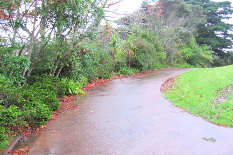 Photo of property in 5 Emily Lane, Greenhithe, Auckland, 0632