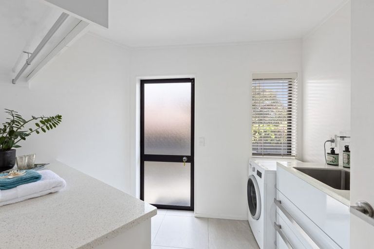 Photo of property in 23 Glucina Avenue, West Harbour, Auckland, 0618