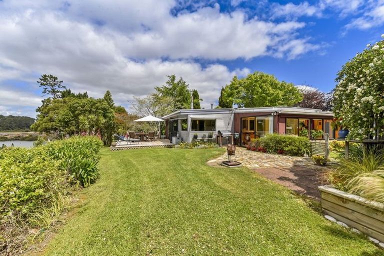 Photo of property in 51 Kent Terrace, Riverhead, 0820