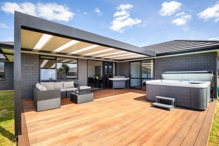 Photo of property in 15 Longstaff Drive, Bell Block, New Plymouth, 4312