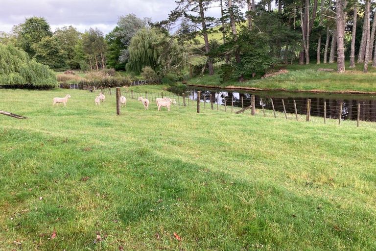 Photo of property in 964 Churchill Road, Pukekawa, Tuakau, 2696