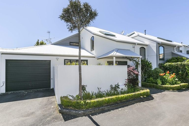 Photo of property in 150c Karori Road, Karori, Wellington, 6012