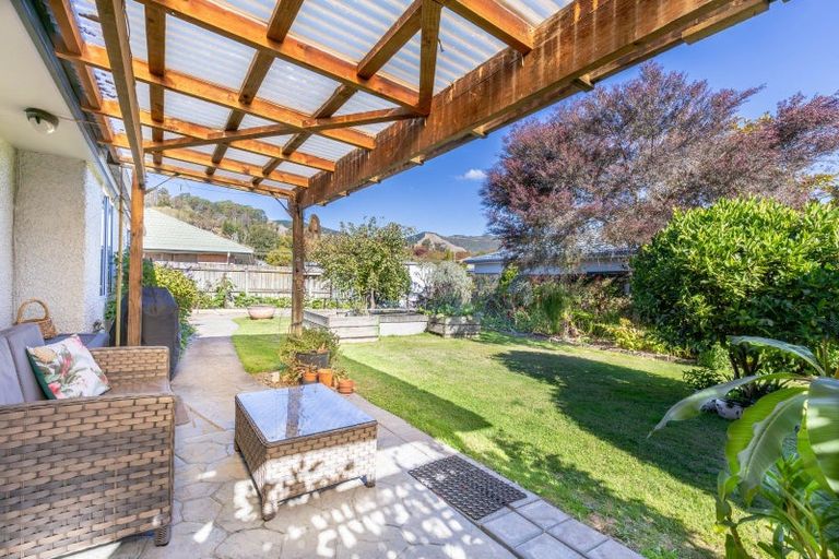 Photo of property in 4 Vining Crescent, Stoke, Nelson, 7011