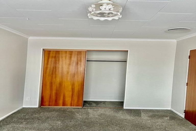 Photo of property in 2/30 Whitley Avenue, Ebdentown, Upper Hutt, 5018