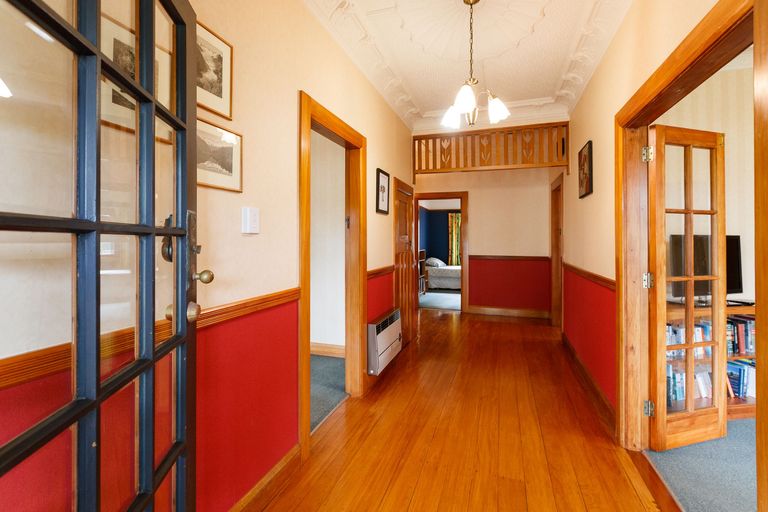 Photo of property in 16 Karamu Avenue, Takaro, Palmerston North, 4410