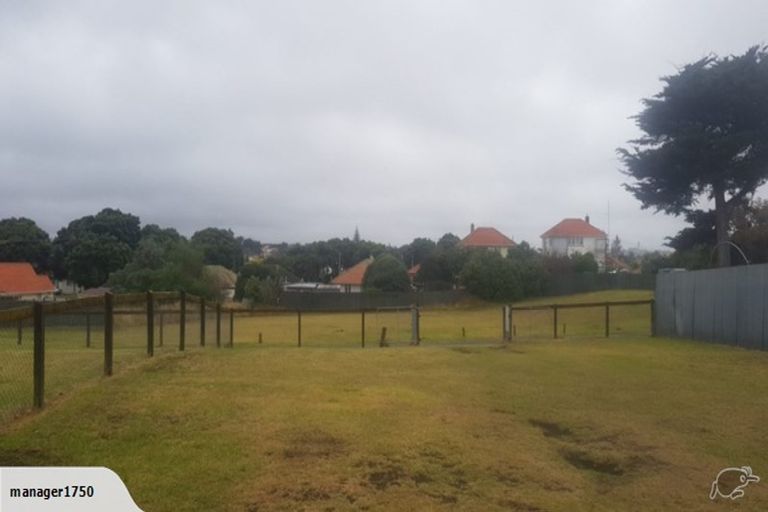 Photo of property in 84 Swiss Avenue, Gonville, Whanganui, 4501