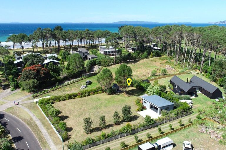 Photo of property in 756 Matarangi Drive, Matarangi, Whitianga, 3592