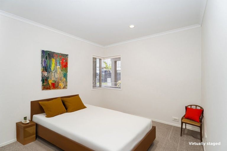 Photo of property in 20 Waitotara Way, Whitianga, 3510