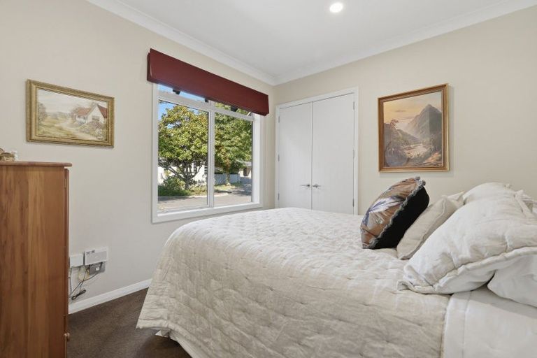 Photo of property in 22 Hansard Place, Bethlehem, Tauranga, 3110
