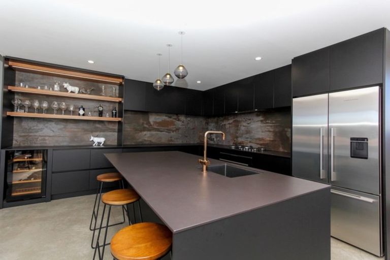 Photo of property in 3 Kotare Drive, Waiwhakaiho, New Plymouth, 4312