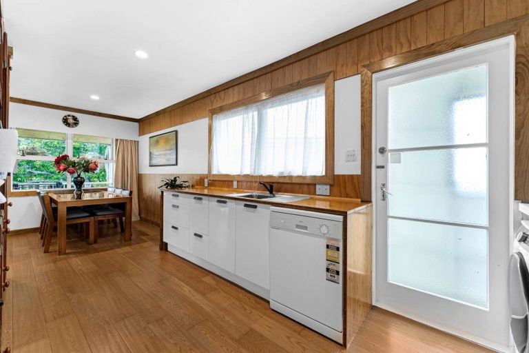 Photo of property in 22 Lawrence Crescent, Hillpark, Auckland, 2102