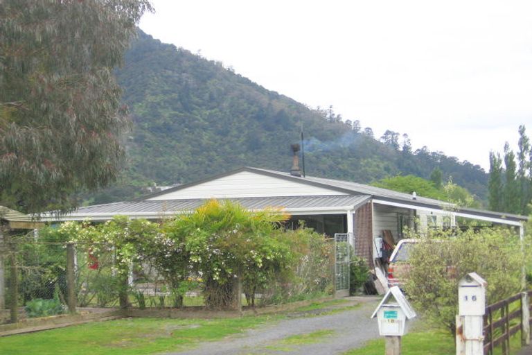 Photo of property in 18 Stirling Street, Te Aroha, 3320
