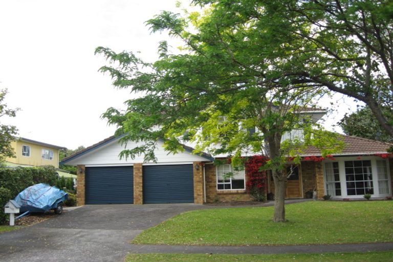 Photo of property in 143 Walter Strevens Drive, Conifer Grove, Takanini, 2112