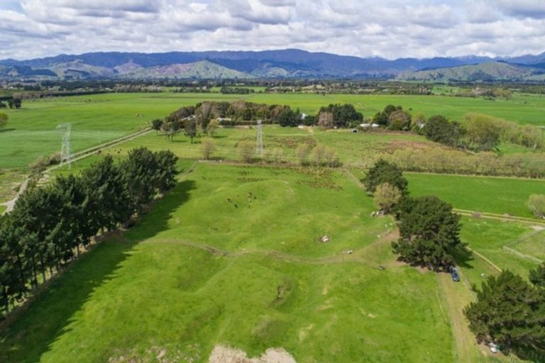 Photo of property in 181 Swamp Road, Te Horo, Otaki, 5581