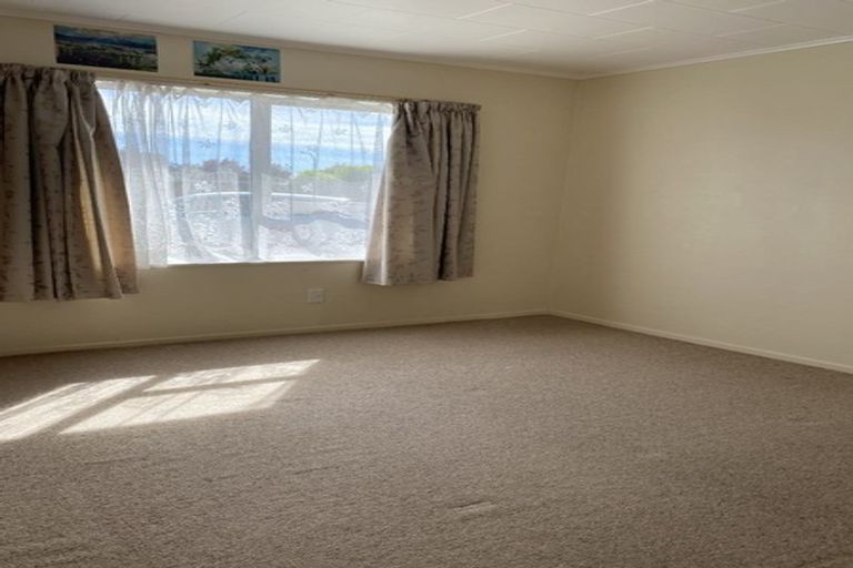 Photo of property in 26 Oxford Street, Taradale, Napier, 4112