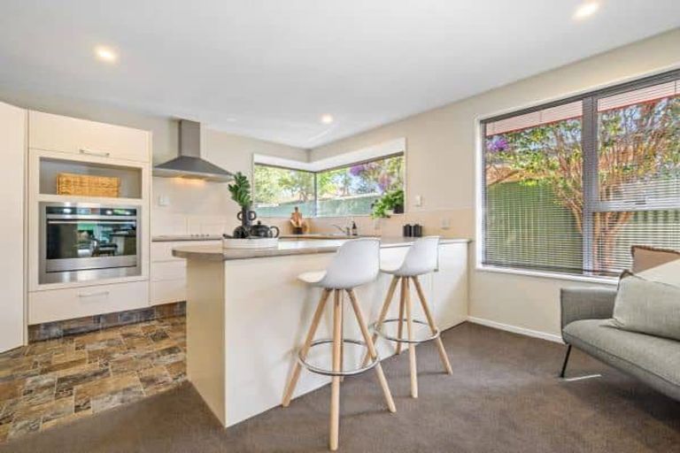 Photo of property in 8a Puna Street, Riccarton, Christchurch, 8041