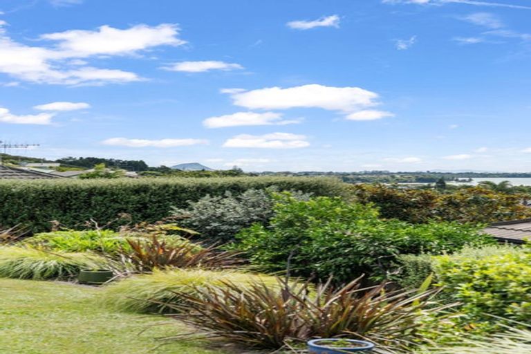 Photo of property in 11 Peregrine Place, Welcome Bay, Tauranga, 3112