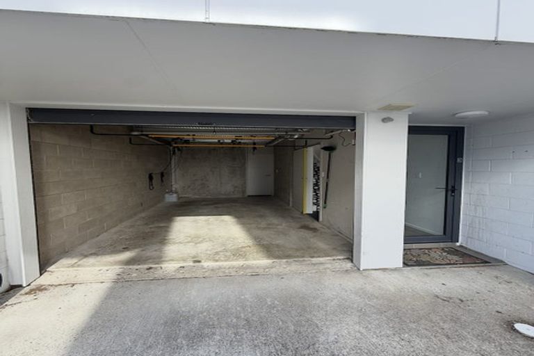 Photo of property in 3/464 Adelaide Road, Berhampore, Wellington, 6023