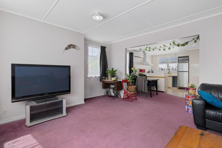 Photo of property in 14 Wairau Road, Picton, 7220
