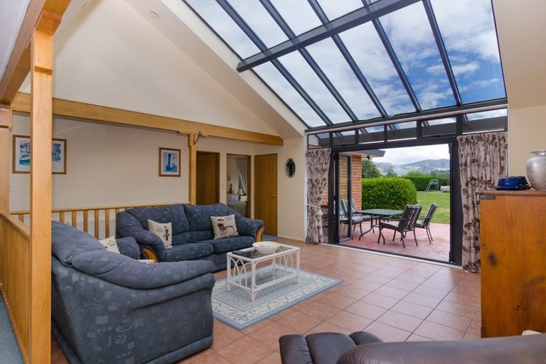 Photo of property in 17 Kenwyn Drive, Carterton, 5713