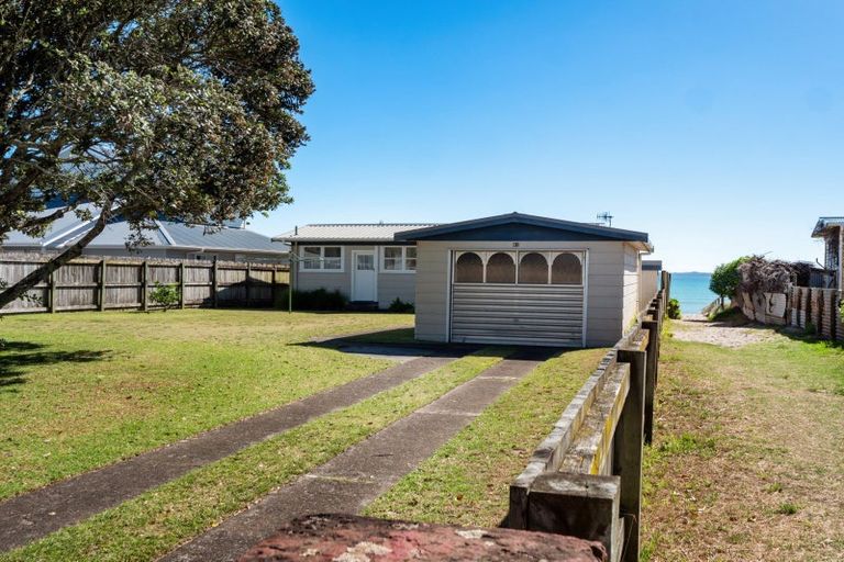 Photo of property in 91 Karewa Parade, Papamoa Beach, Papamoa, 3118