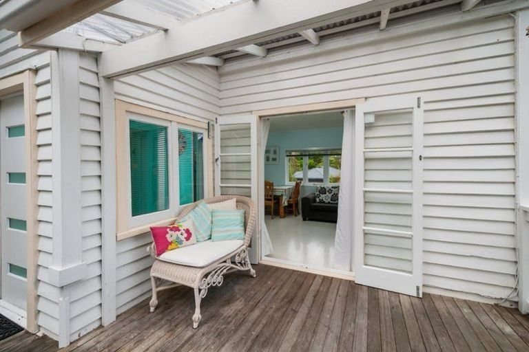 Photo of property in 30 Hythe Terrace, Mairangi Bay, Auckland, 0630