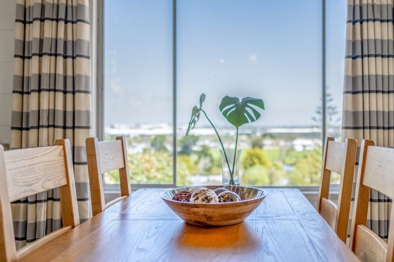 Photo of property in 31 Miramar Place, Pakuranga, Auckland, 2010