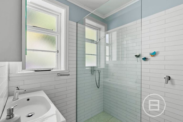 Photo of property in 116 Dyers Pass Road, Cashmere, Christchurch, 8022