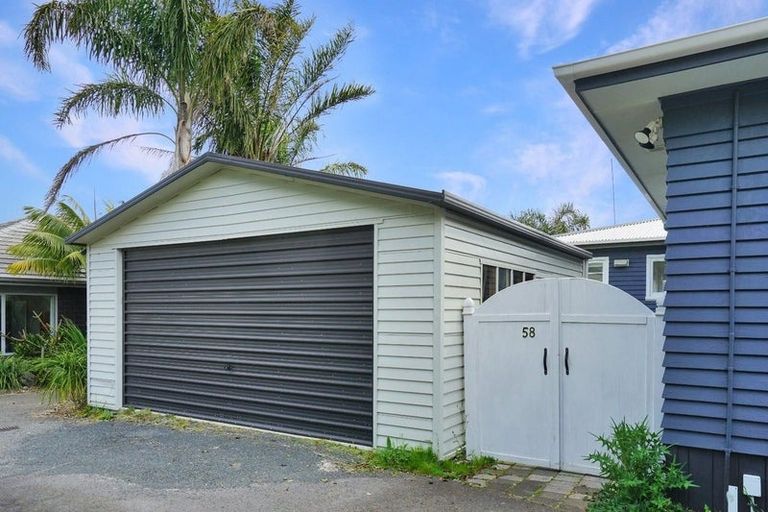 Photo of property in 58 Youngs Road, Papakura, 2110