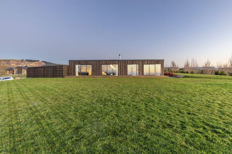 Photo of property in 173 Kingsdale Park Drive, Aokautere, Palmerston North, 4471