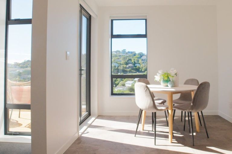 Photo of property in 6/69 Tiketike Way, Brooklyn, Wellington, 6021