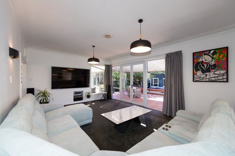 Photo of property in 113 Taradale Road, Onekawa, Napier, 4110