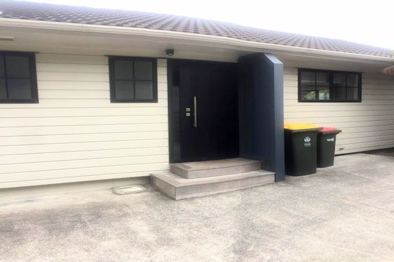 Photo of property in 8a Diosma Place, Botany Downs, Auckland, 2010