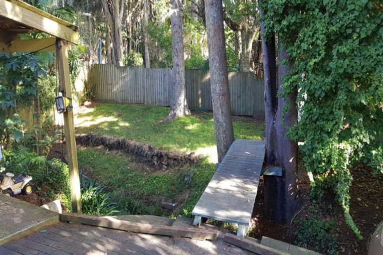 Photo of property in 53 Lawrence Crescent, Hillpark, Auckland, 2102